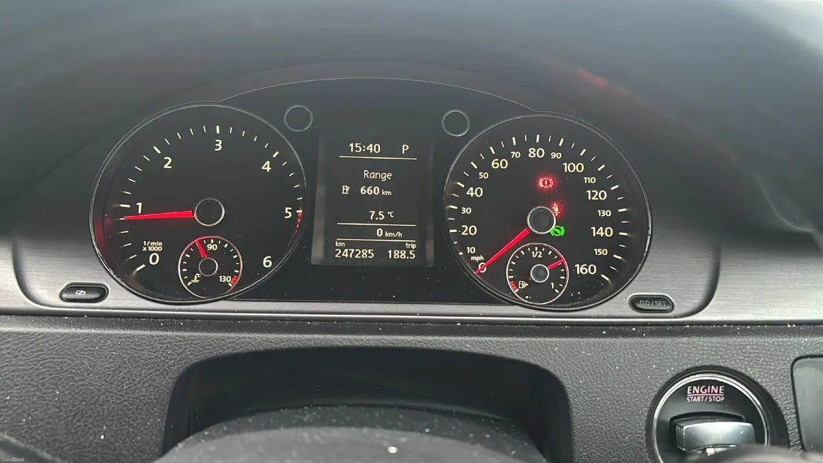 Volkswagen Passat 2011 Automatic - Image 2