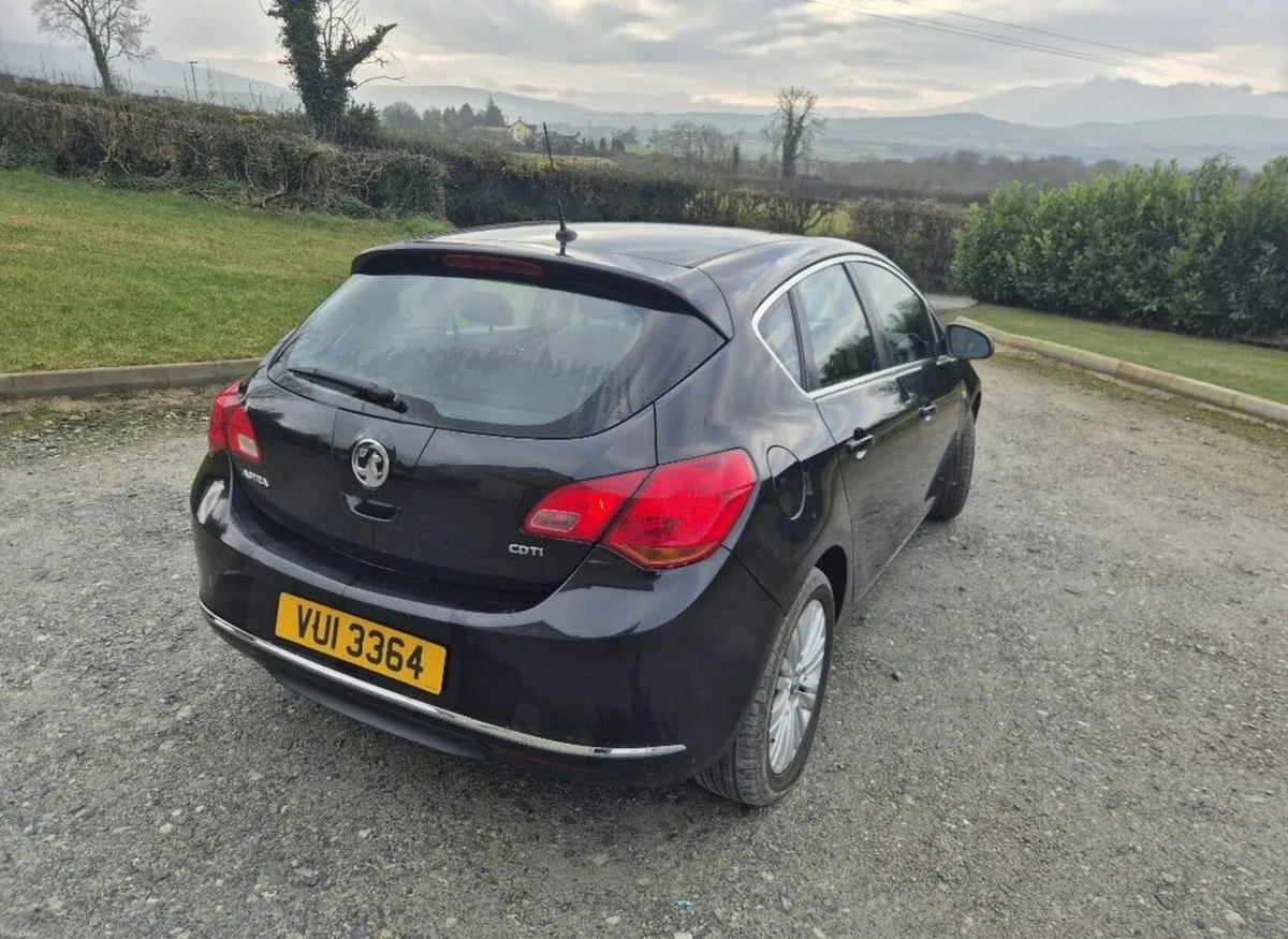 Vauxhall Astra 2014 - Image 4