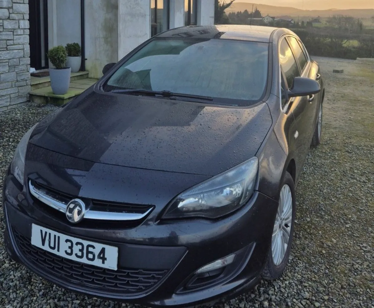 Vauxhall Astra 2014 - Image 2