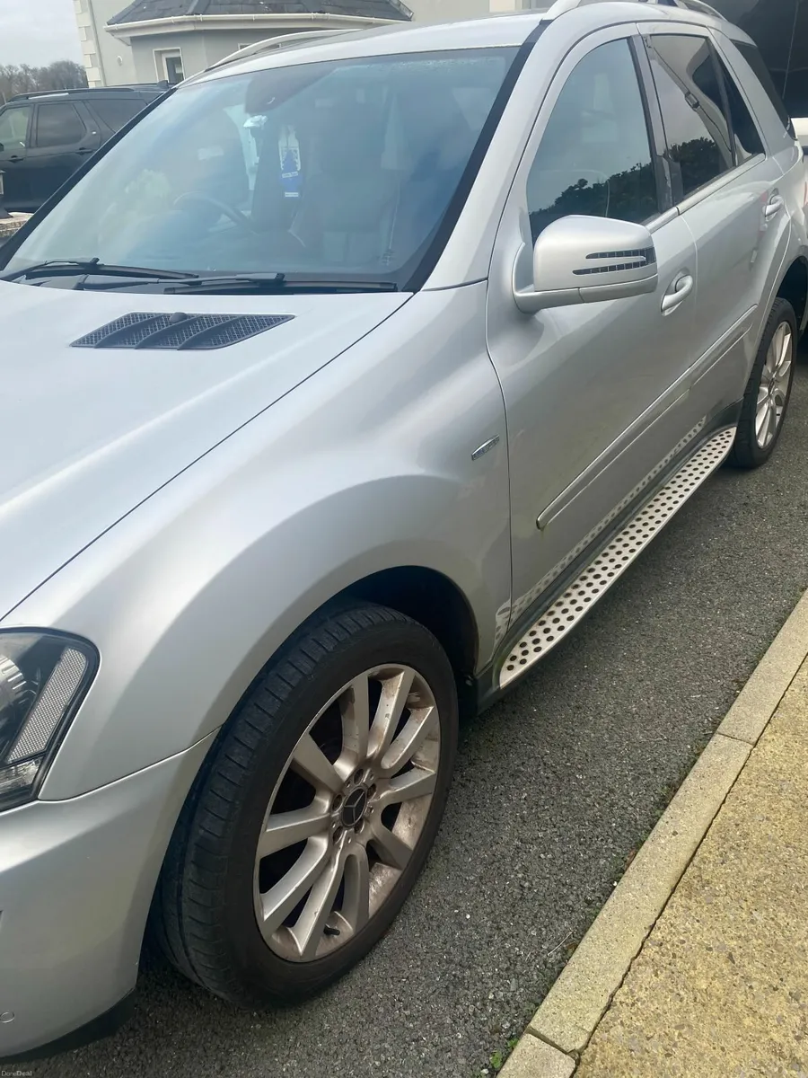 Mercedes-Benz ML-Class 2011 - Image 3