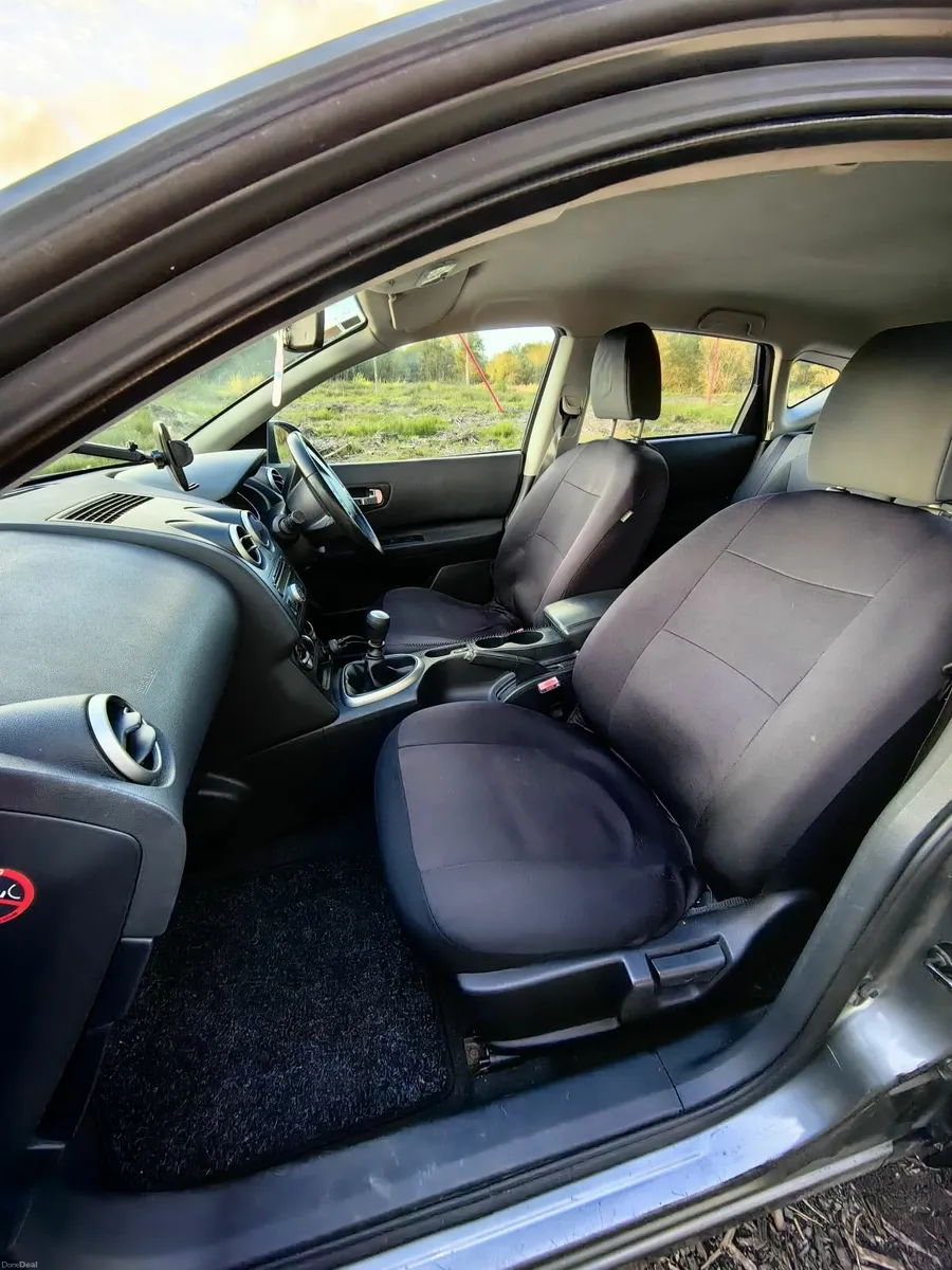 Nissan Qashqai 2011 - Image 2