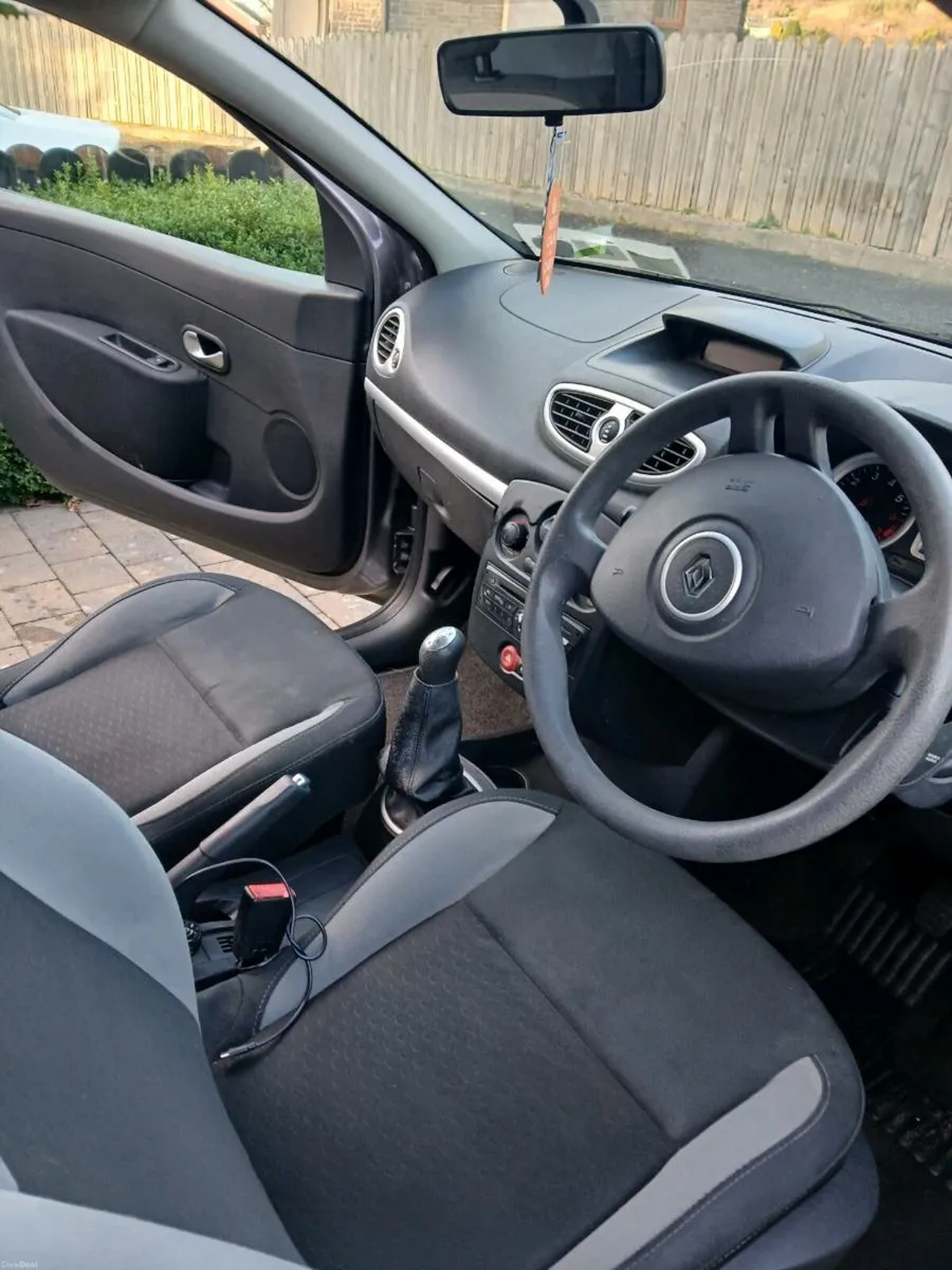 Renault Clio 2011 - low mileage and NCT May 2026. - Image 2