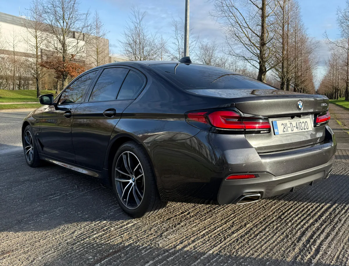 211 BMW 530e M-Sport G30 LCI Sophisto Grey - Image 2