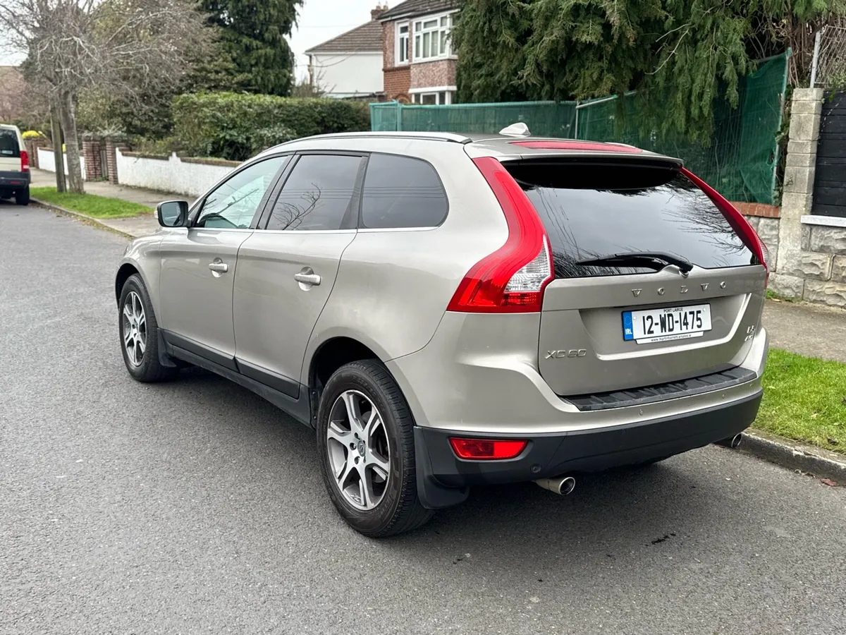 Volvo CX60 High Spec 2.4 diesel - Image 4