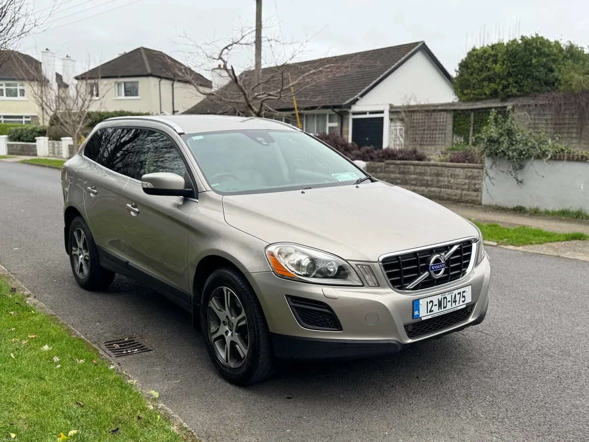 Volvo CX60 High Spec 2.4 diesel - Image 1