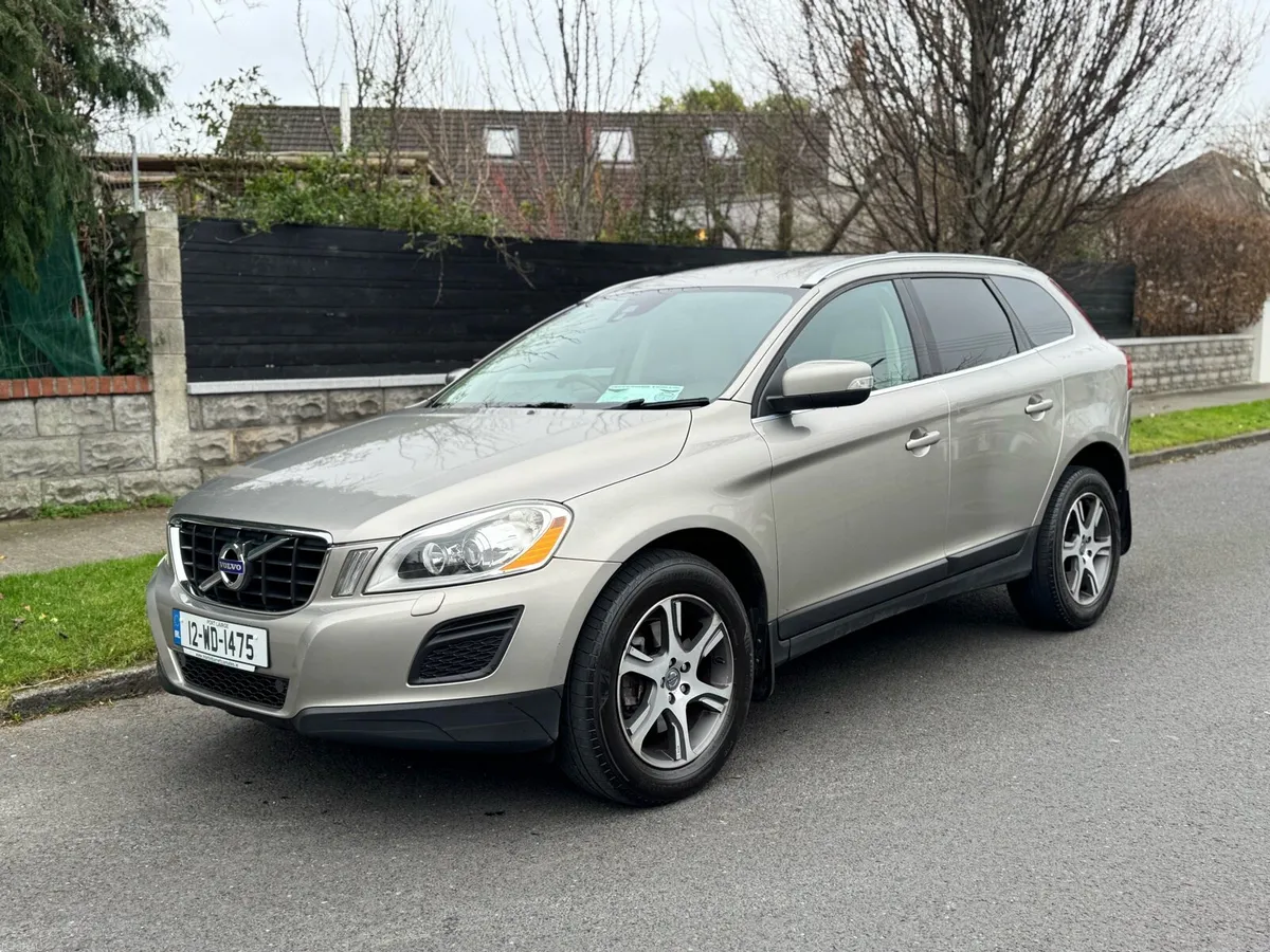 Volvo CX60 High Spec 2.4 diesel - Image 2