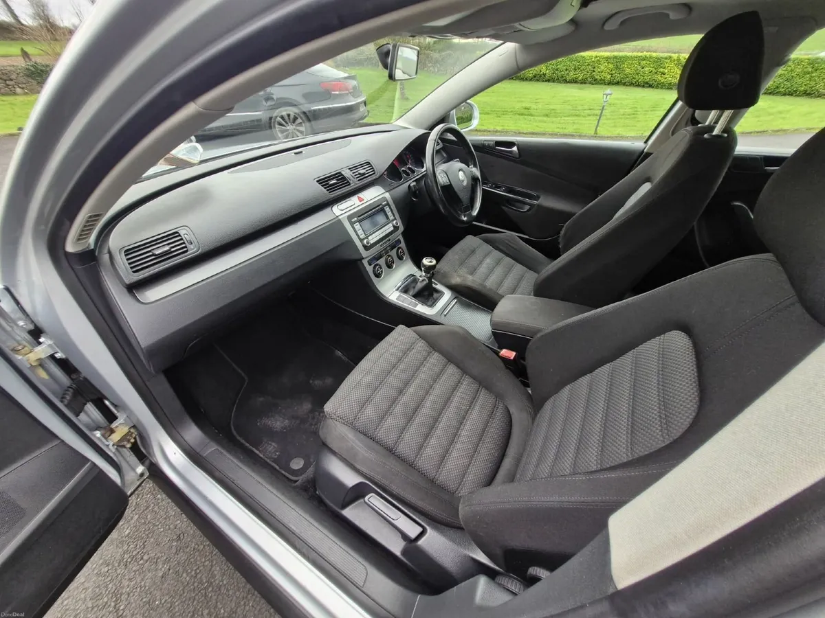 Volkswagen Passat 2007 - Image 4