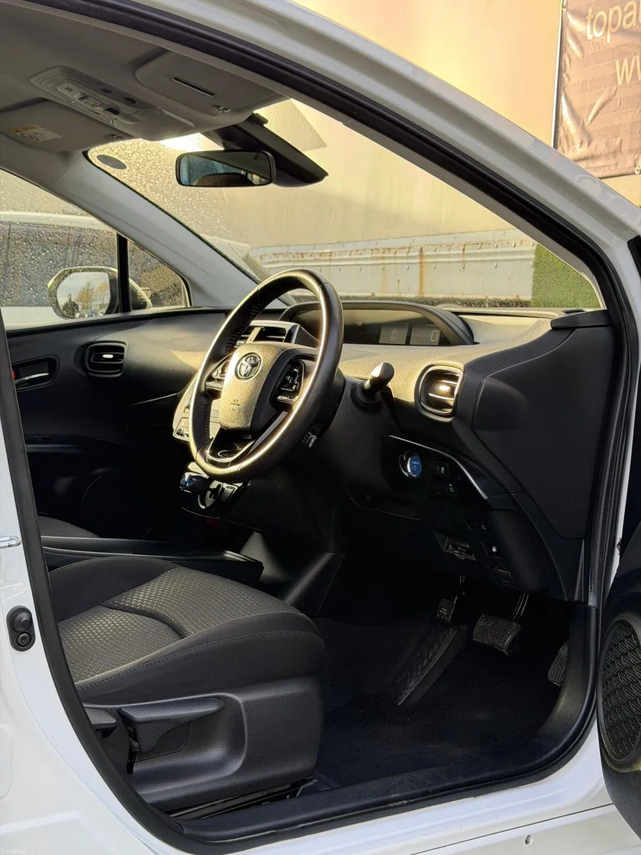 Toyota Prius 2021 - Image 5
