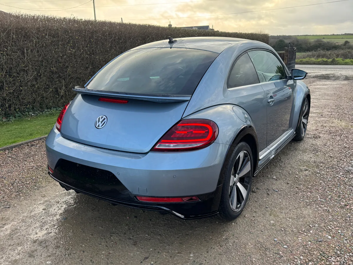 192 Volkswagen Beetle R Line 1.4 DSG - Image 4