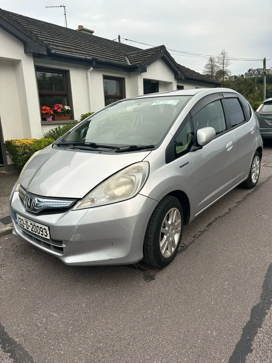 Honda fit hybrid - Image 4