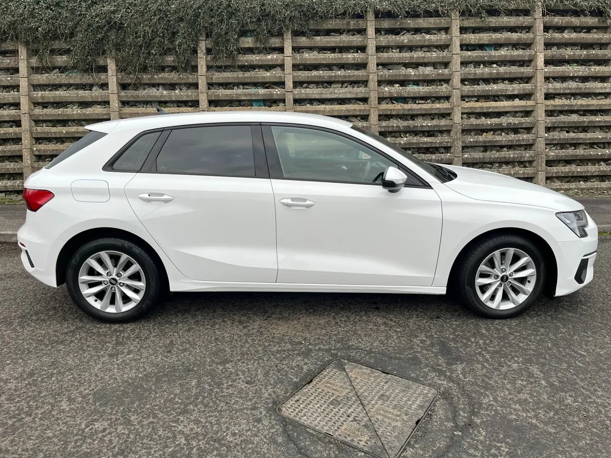 Audi A3 30 TFSI Technik 5dr 1.0 110bhp White - Image 4