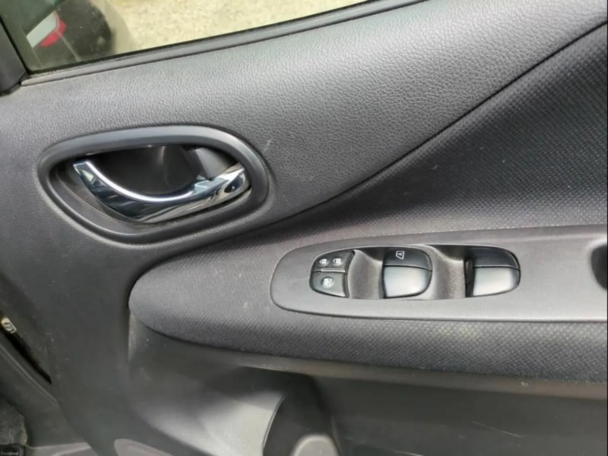 Nissan Serena 2015 - Image 2