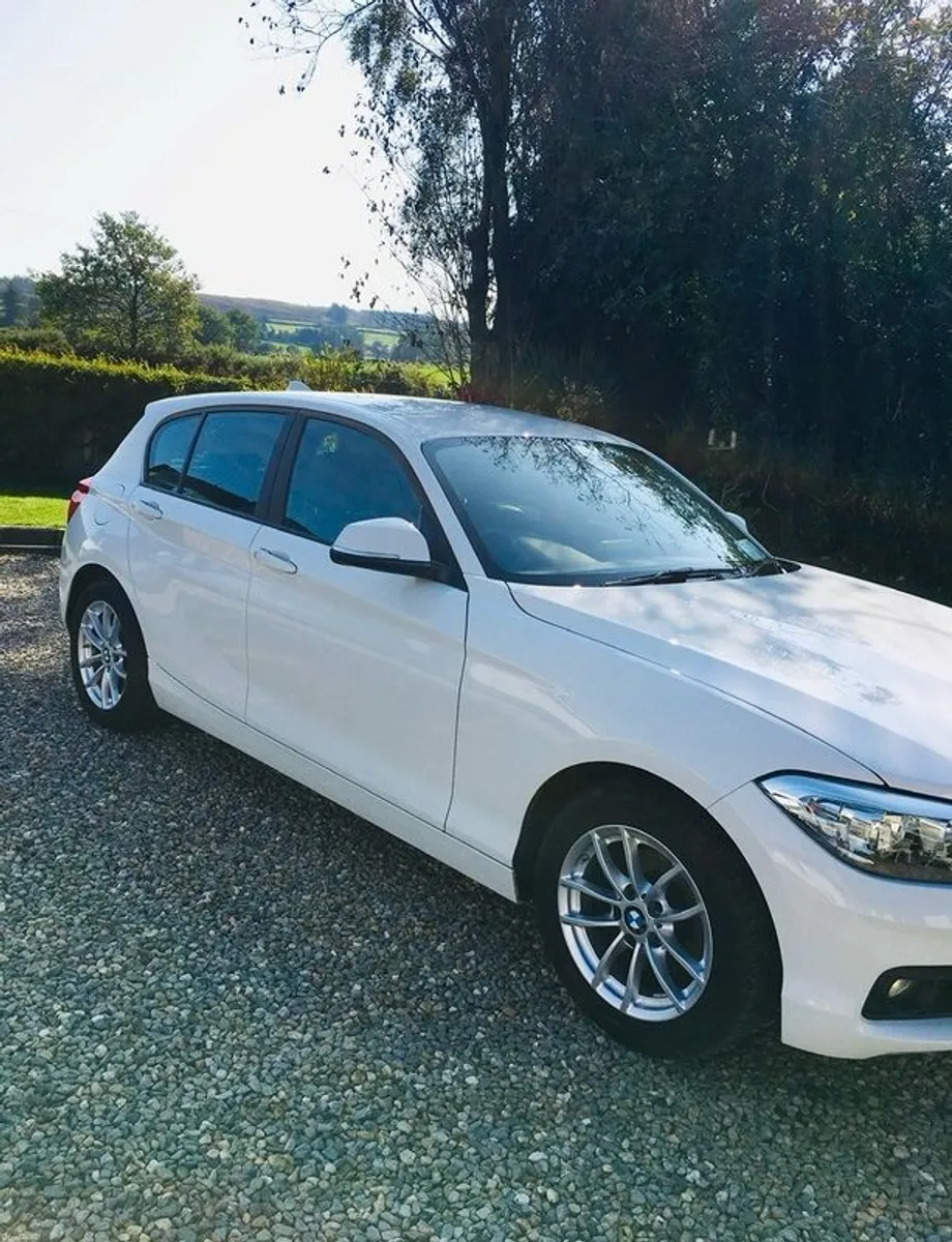 2019 BMW 1-series 118d - Image 2