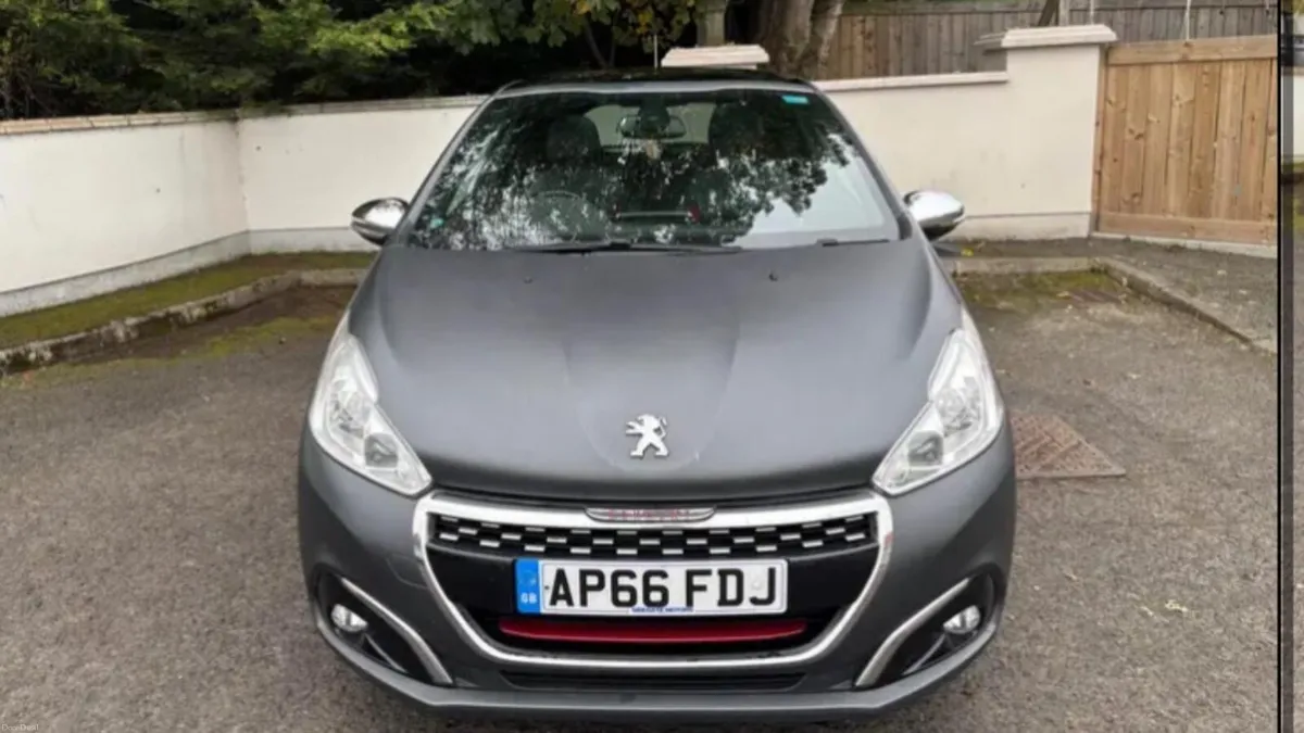Peugeot 208 gti Prestige 2016 - Image 1