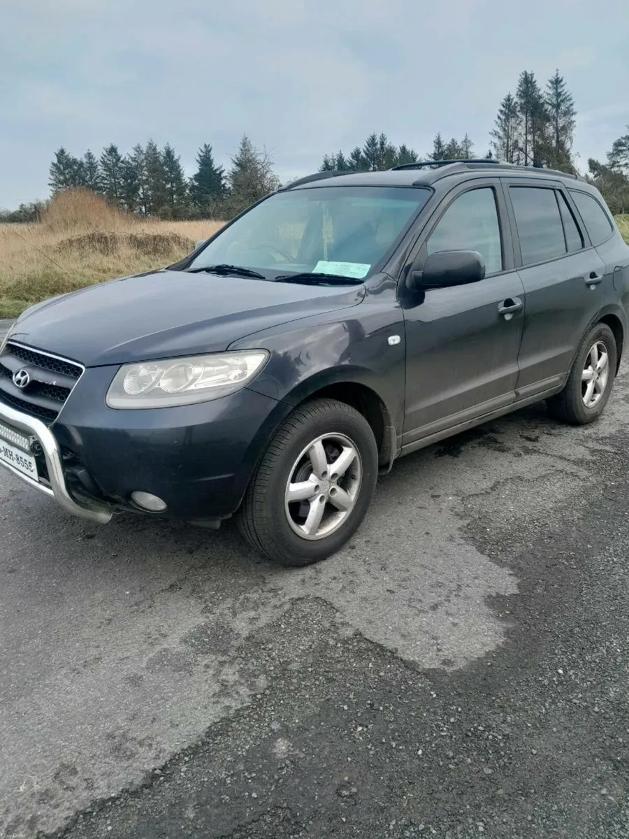 HYUNDI SANTFI CREW CAB - Image 1