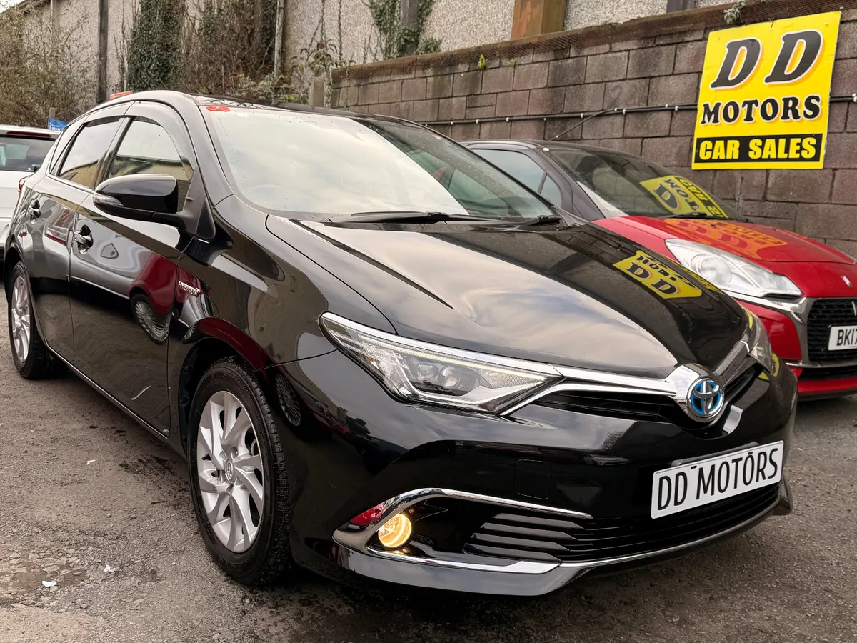 Toyota Auris  2016 (162)hybrid with low miles - Image 2