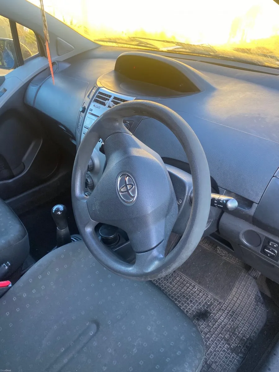 Toyota Yaris 2007 - Image 3