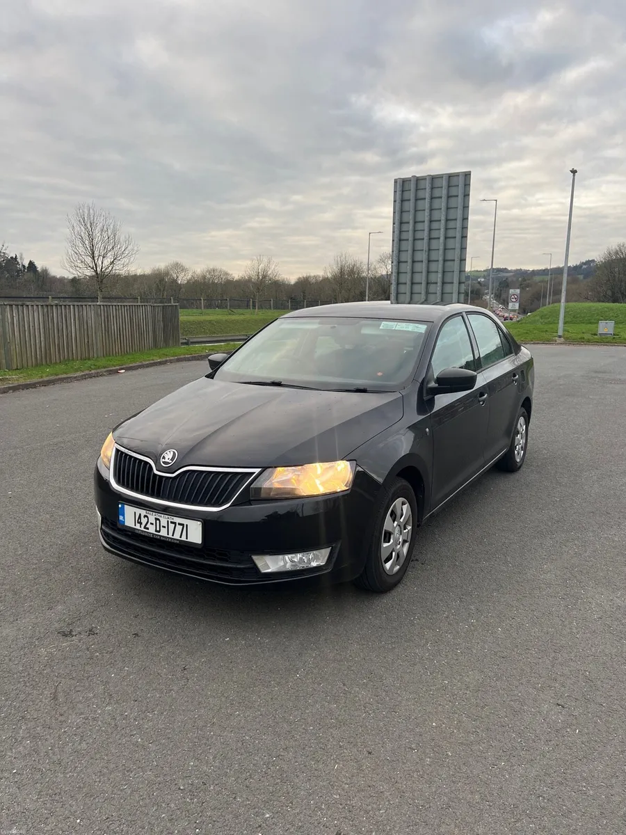Skoda rapid 1.2 petrol 2014 - Image 1