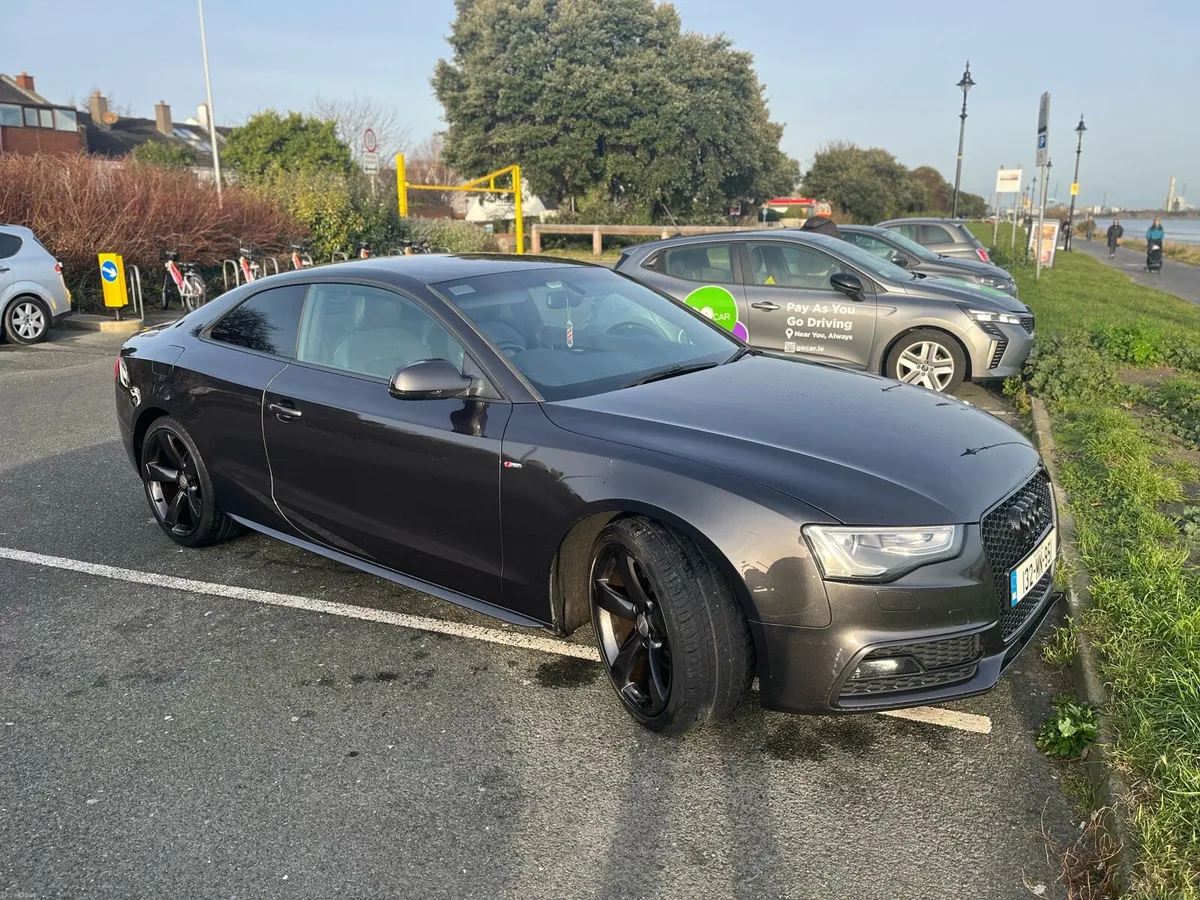AUDI A5 2.0 TDI S Line Black Edition - Image 2