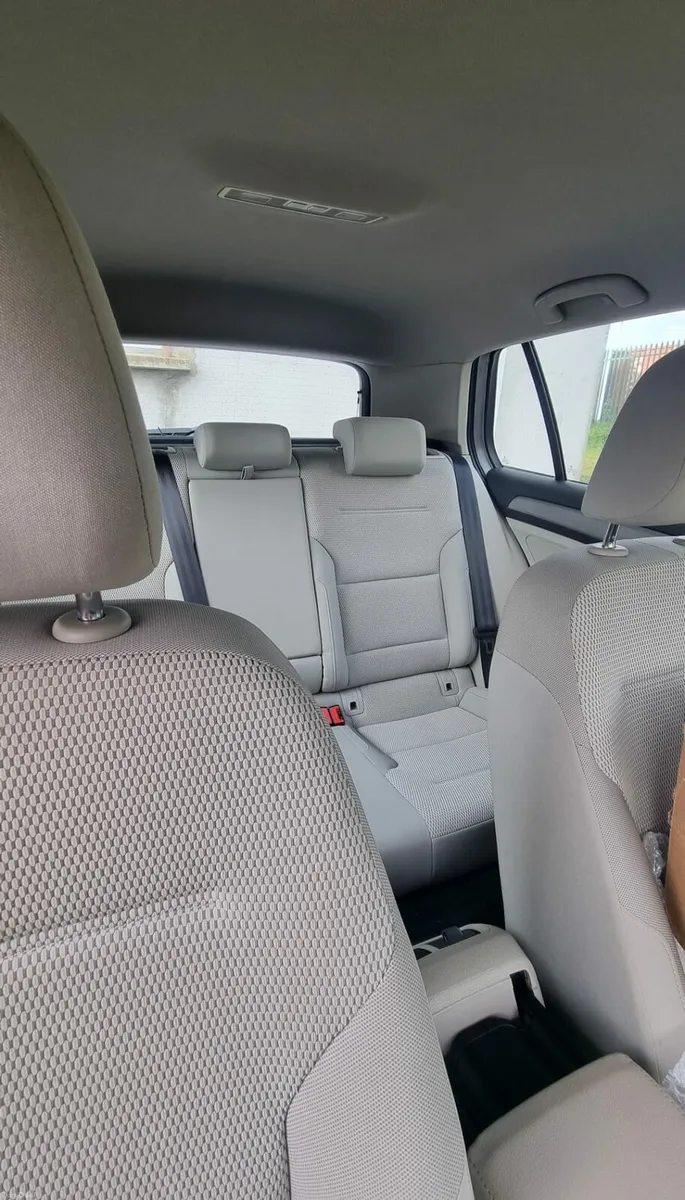 Volkswagen Golf Comfortline Petrol 1.2 TSI (AUTO) - Image 2