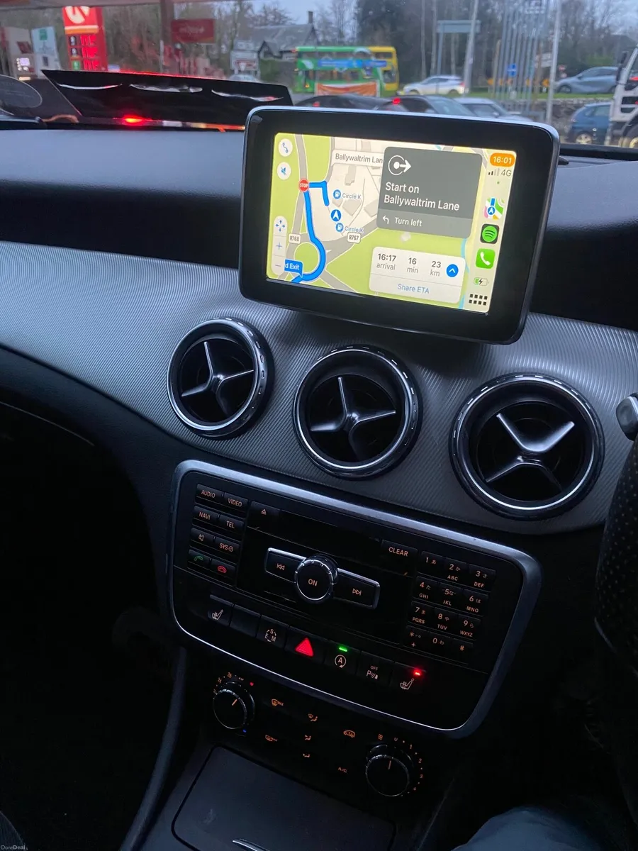 Mercedes-Benz GLA 2015 - Image 4