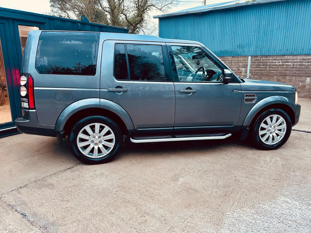 Land Rover Discovery 2014 5 Seat. LOW MILEAGE - Image 3