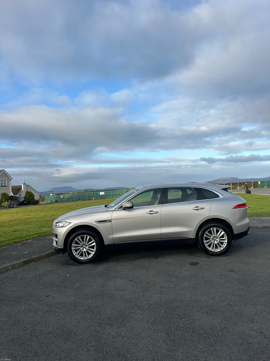 Jaguar F pace NCT11/27 AWD Portfolio! Swap - Image 4