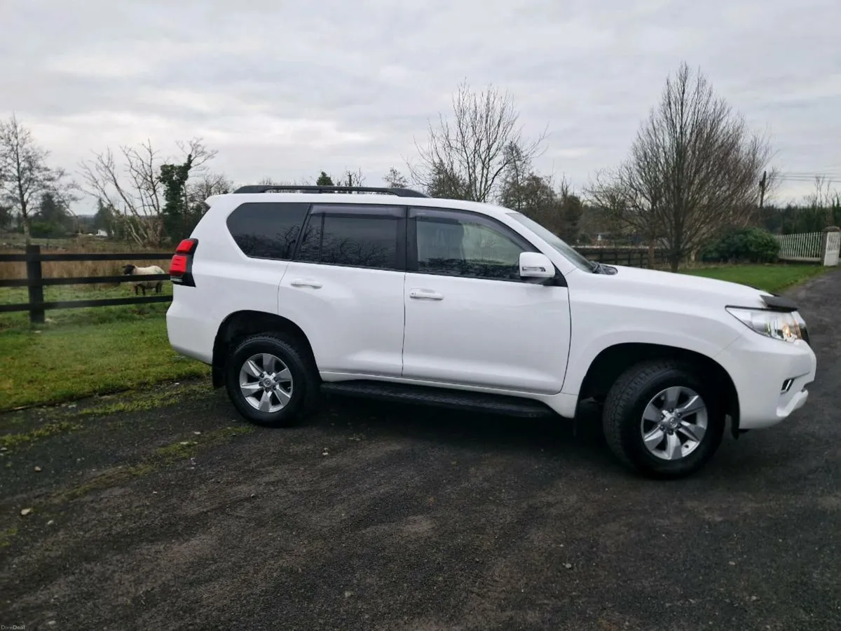 Toyota Landcruiser LWB Commercial - Image 3