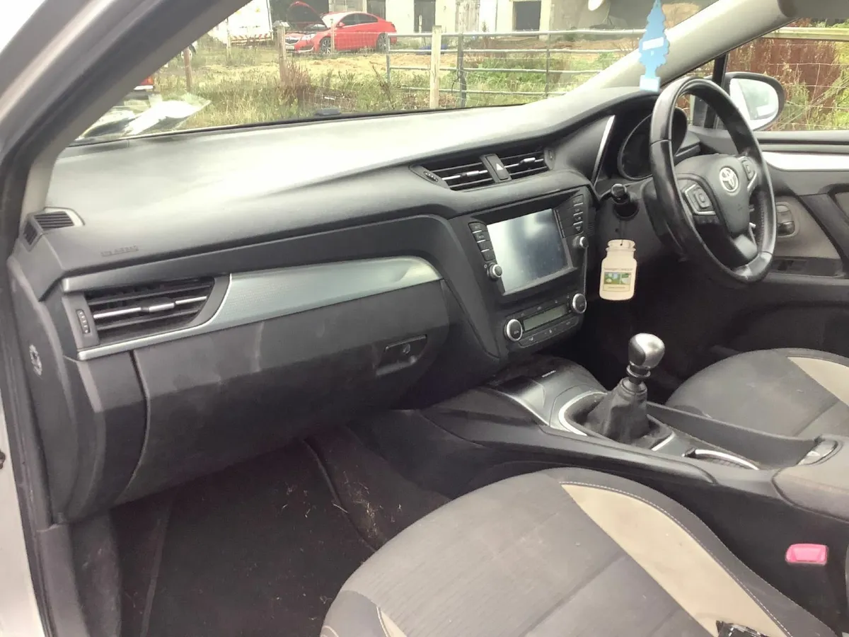 Toyota Avensis 2015 - Image 3