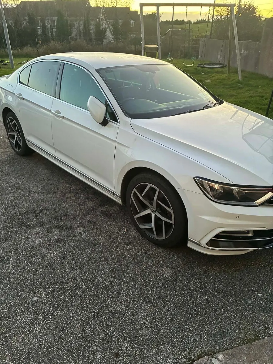 Volkswagen Passat R Line 2016 - Image 3