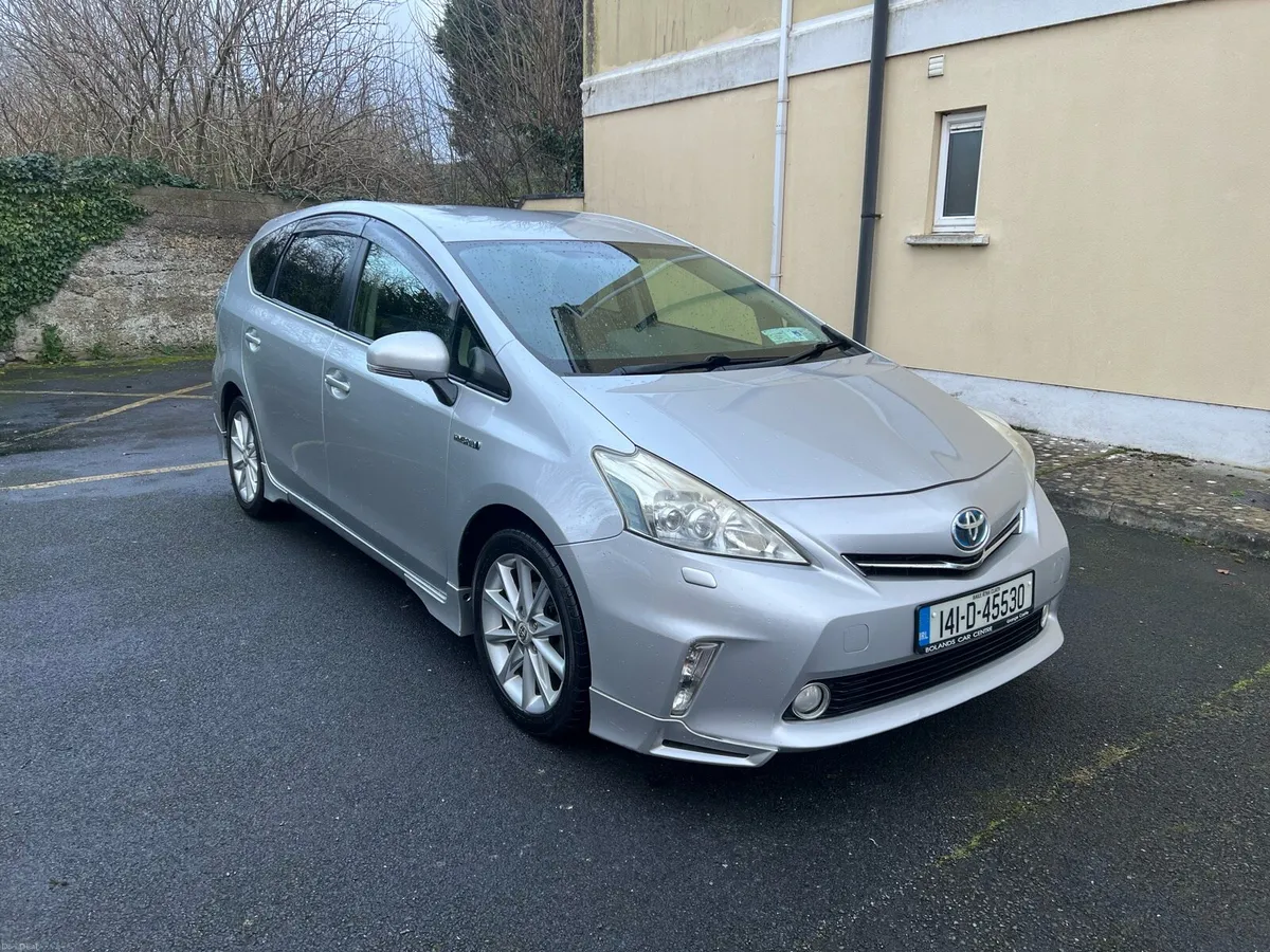 Toyota Prius 7-seater - Image 2