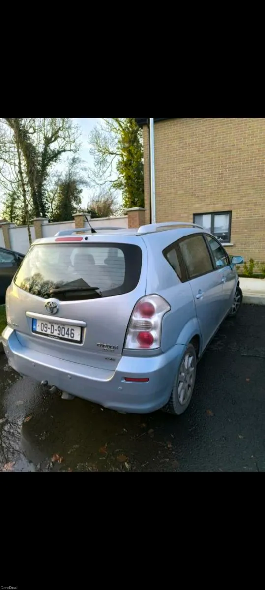 Toyota Corolla Verso new NCT till February 2027 - Image 4