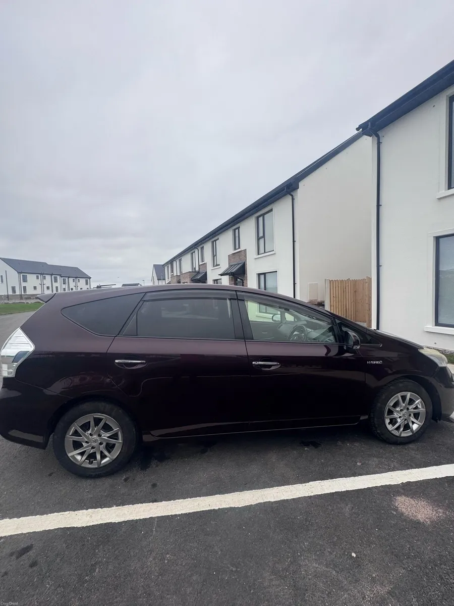 Toyota Prius 2013 - Hybrid - 7 Seater - Automatic - Image 4