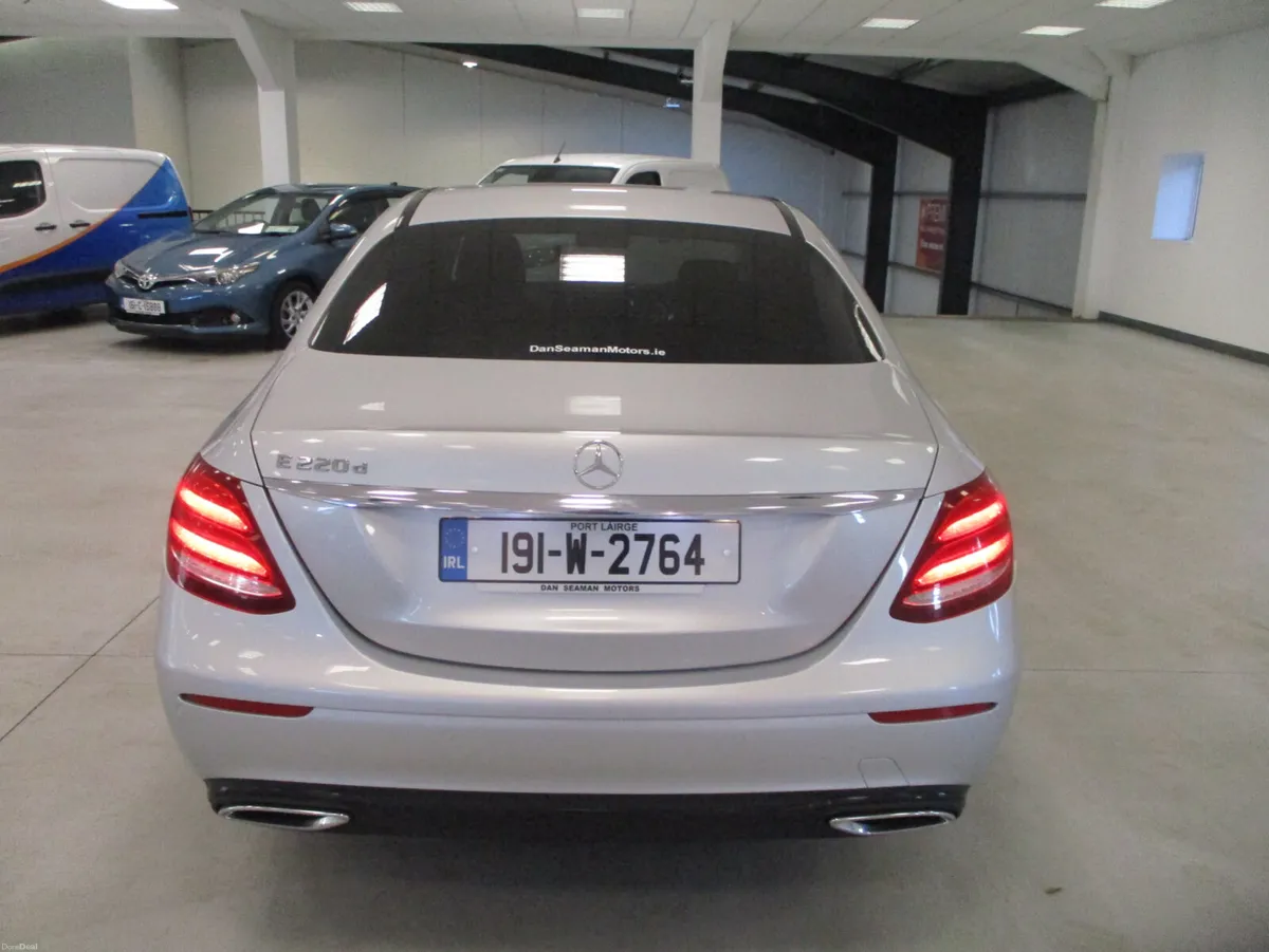 Mercedes-Benz E-Class AVANTGARDE  2019 - Image 6