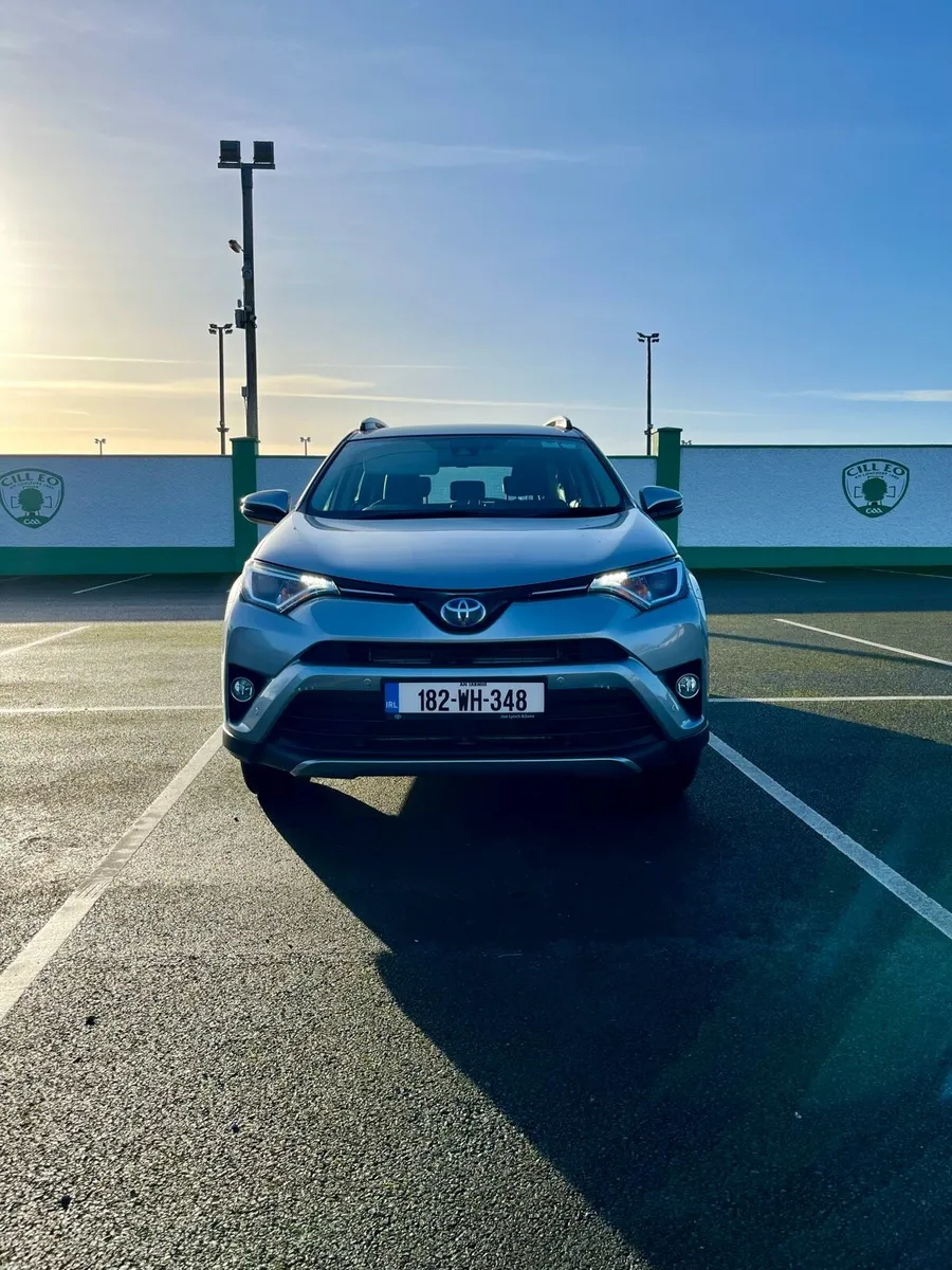 2018 Toyota RAV4 Hybrid LunaSport - Image 1