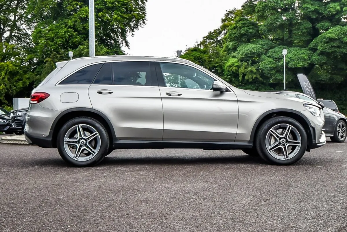 Mercedes-Benz GLC 220d AMG 4Matic Auto - Image 3