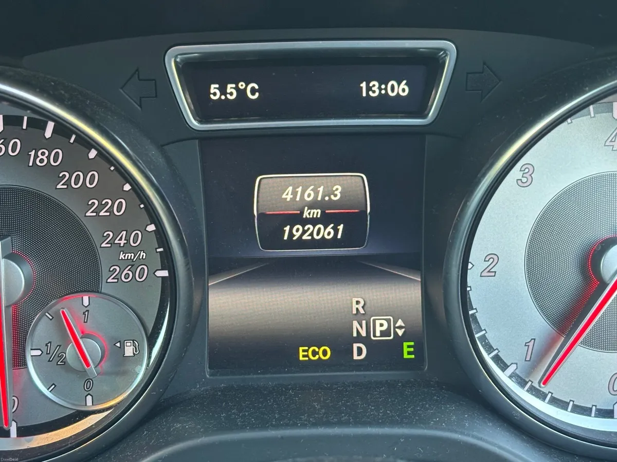 Mercedes-Benz GLA 2015 - Image 3