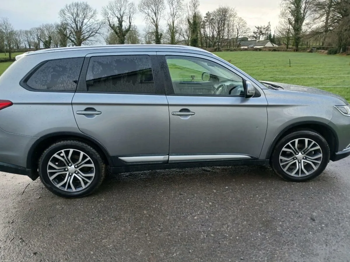 Mitsubishi outlander - Image 2