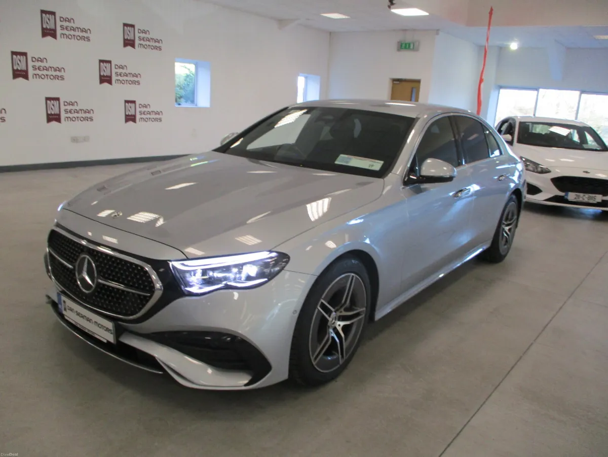 Mercedes-Benz E-Class 2024 E220d - Image 4