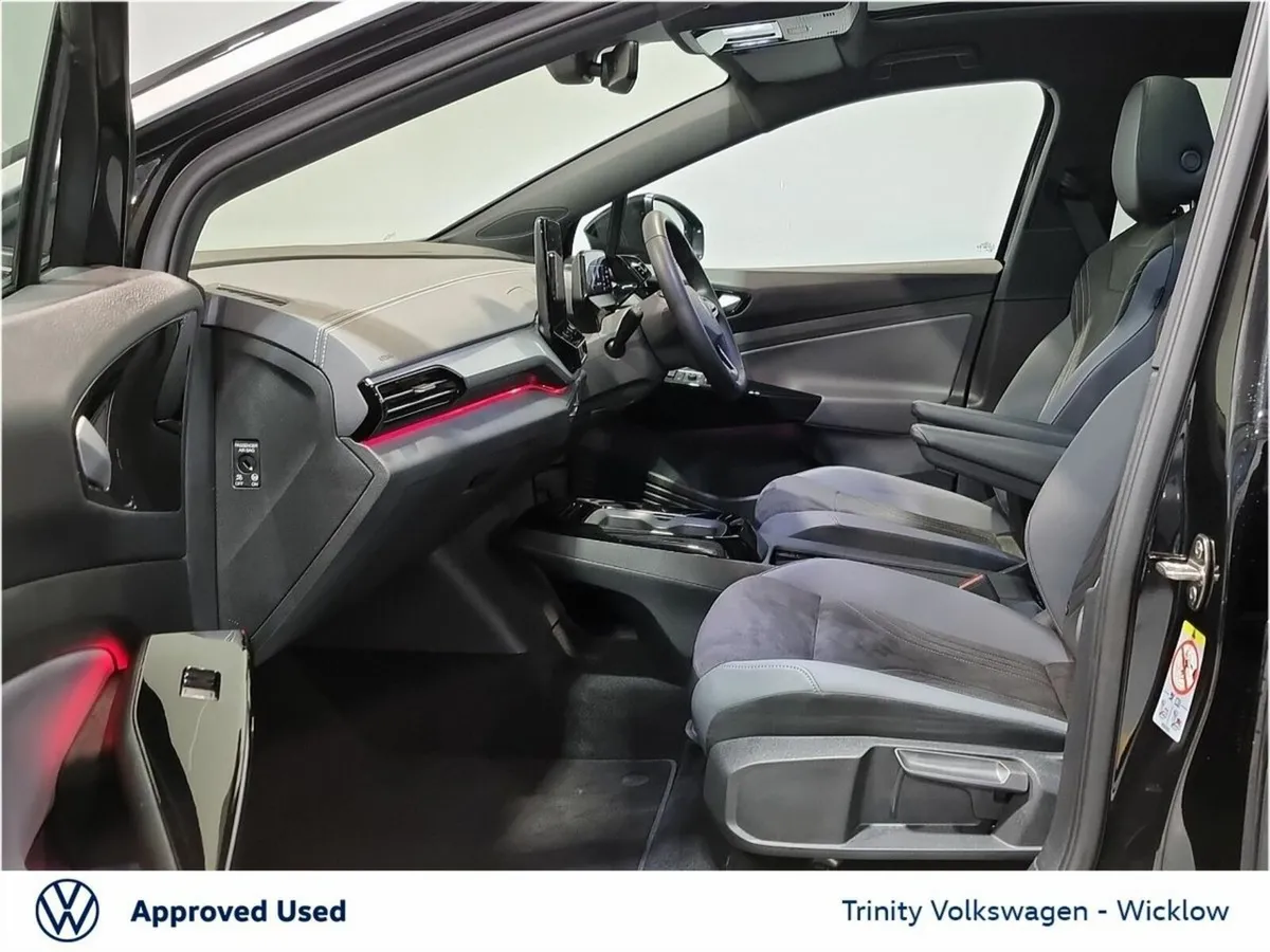 Volkswagen ID.5 ** PRO STYLE ** 77KWH ** PAN ROOF - Image 4