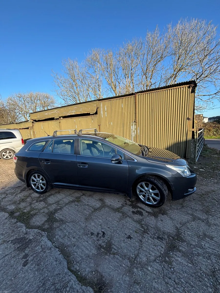 Toyota Avensis 2010 - Image 4
