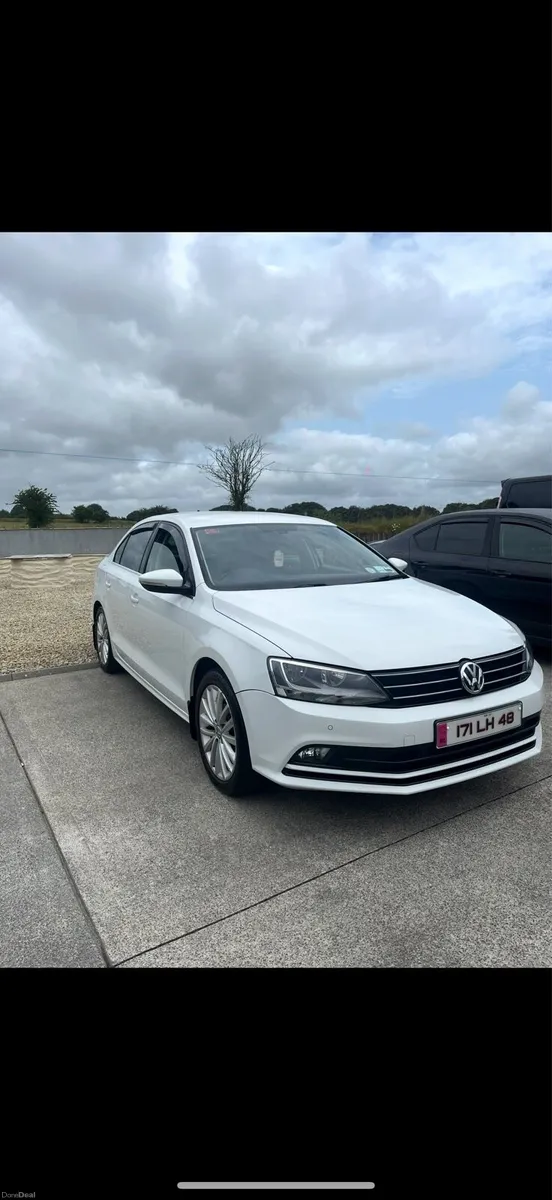 Volkswagen Jetta Highline Luxury Trim - Image 4