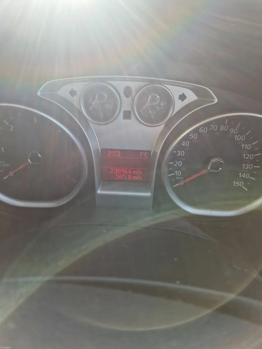 Ford Focus Titanium 2010 - Image 3