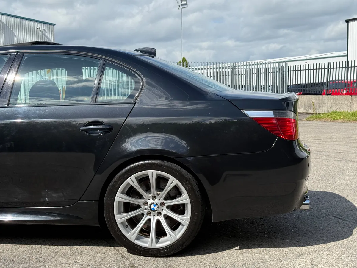 BMW M5 2005 - Image 4