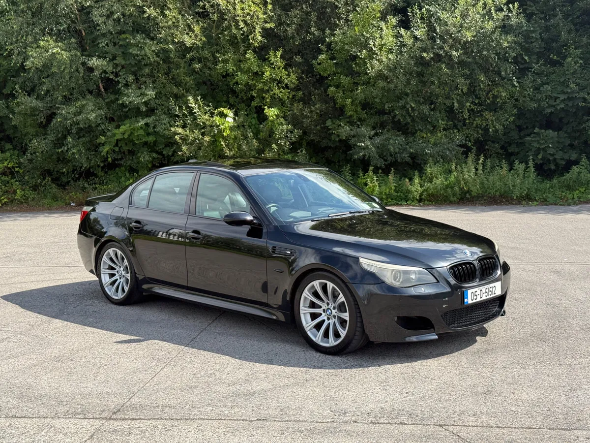 BMW M5 2005 - Image 1
