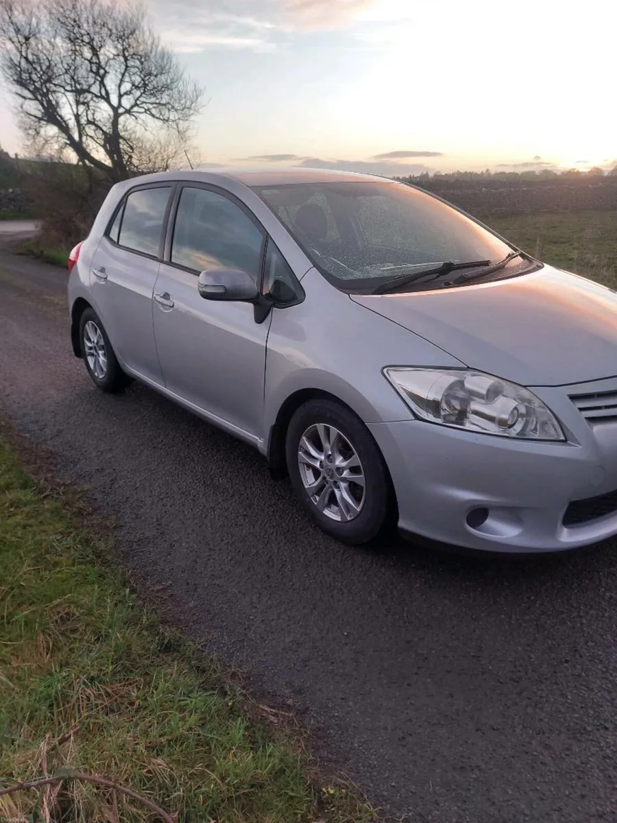 Toyota auris - Image 2