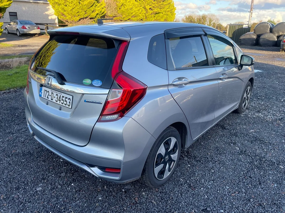 Honda Fit 2017 Hybrid Automatic - Image 4