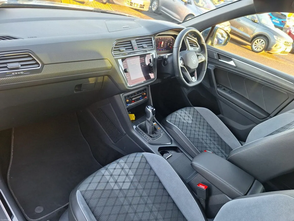 Volkswagen Tiguan R-Line 2.0 TDI 150HP DSG **REAR - Image 3