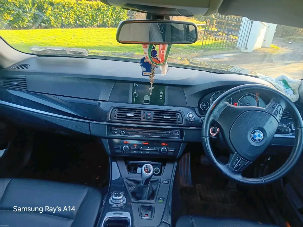 BMW 520 - Image 2