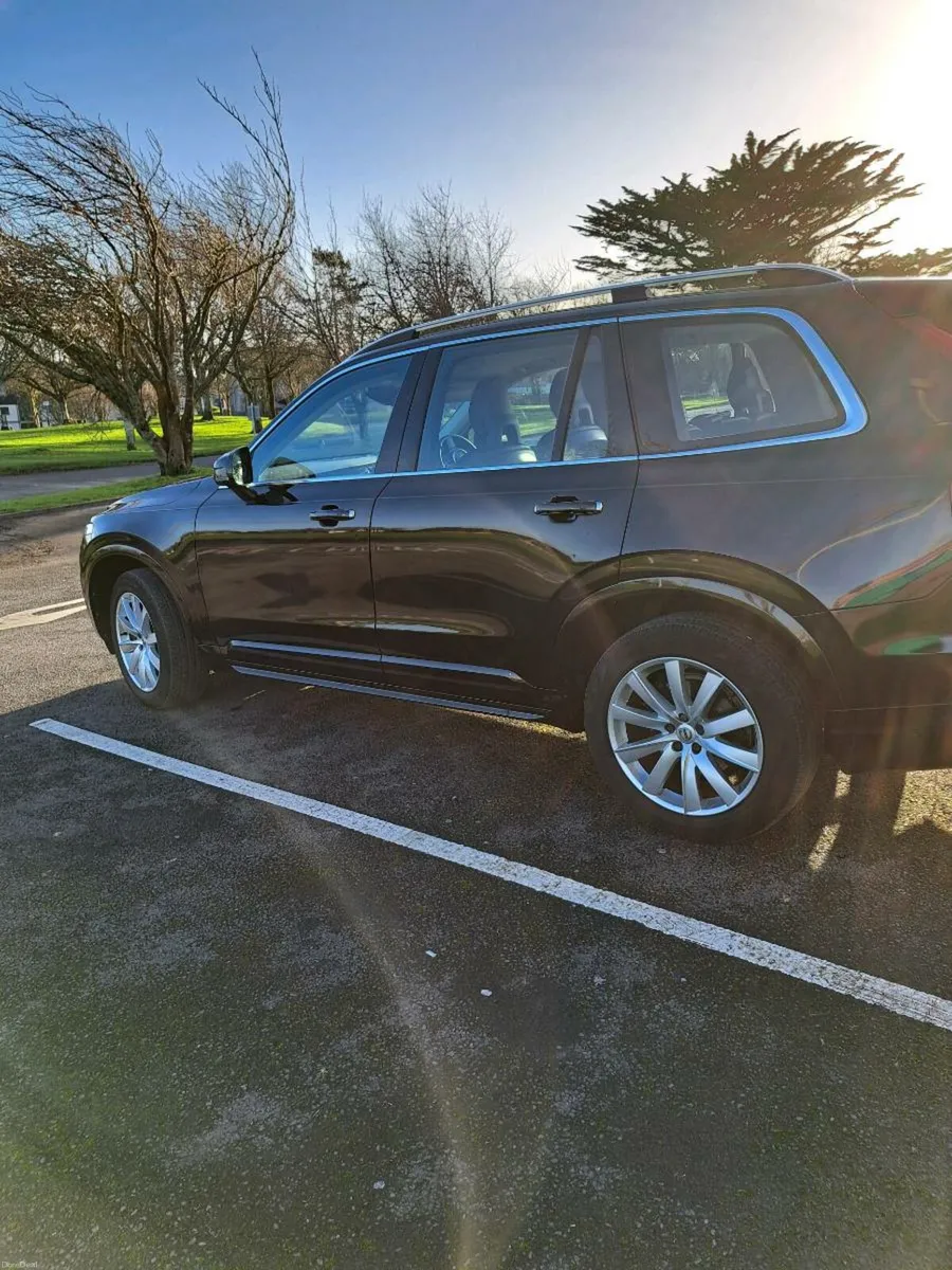 Volvo XC90, 7 seater, Diesel, 4WD, hitch , Auto - Image 4